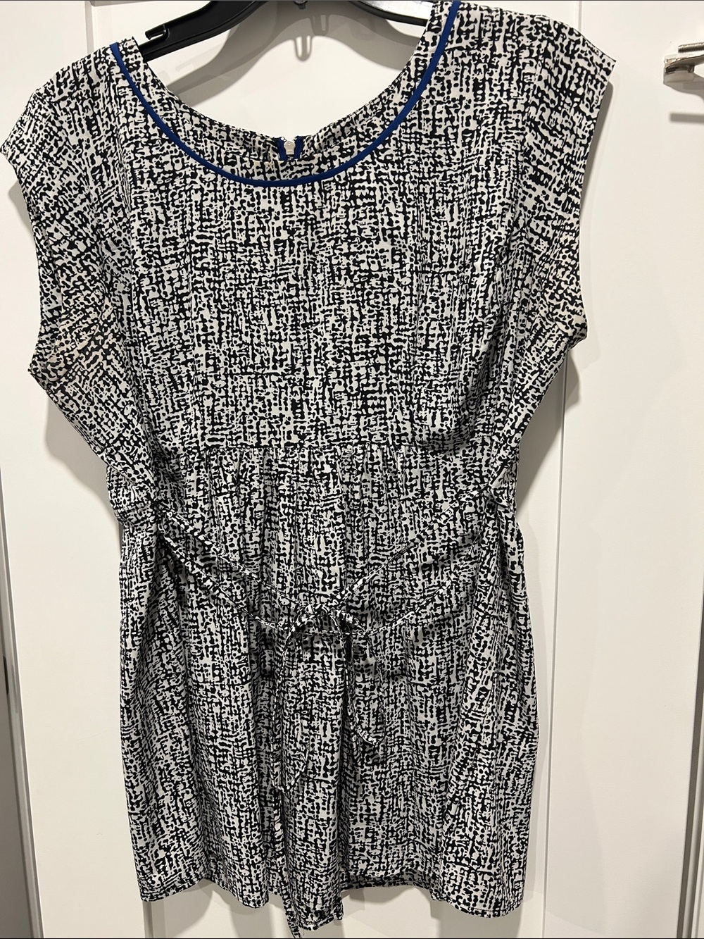 Motherhood Maternity Black & White Printed Tie-Waist Blouse